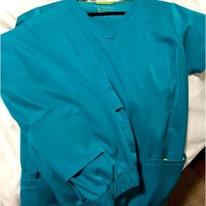 Healing Hands Scrubs Set